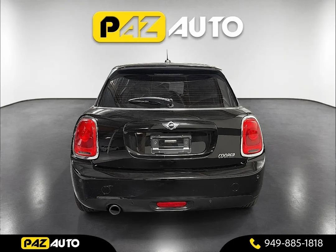 Used 2017 MINI Cooper 4-Door Hardtop image 4