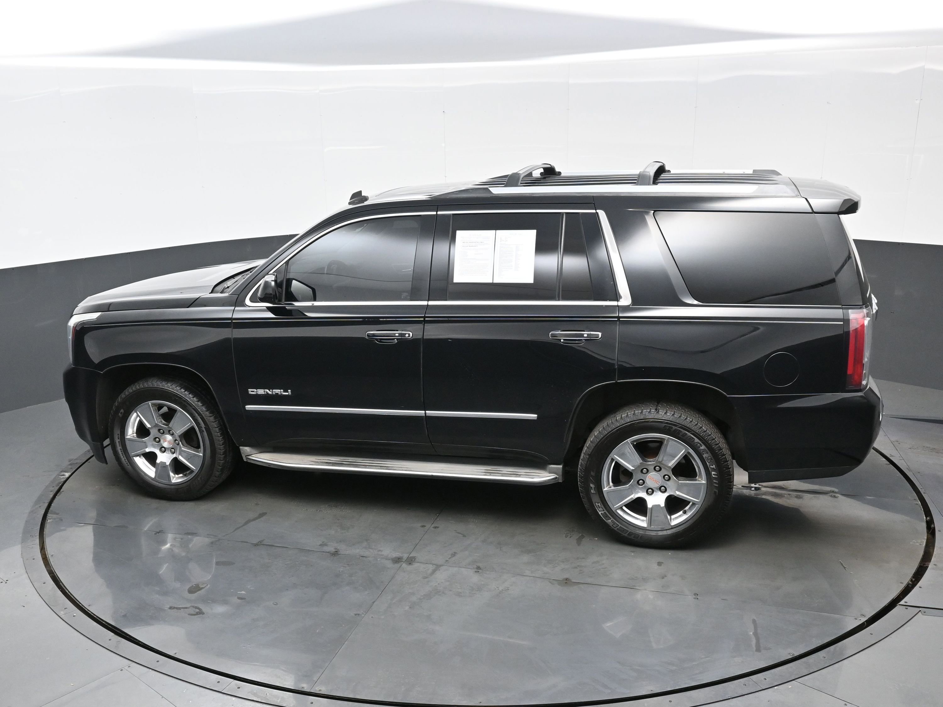 Used 2015 GMC Yukon Denali w/ Touring Package image 37