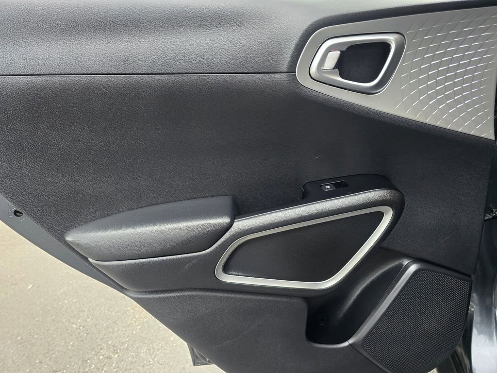 Used 2020 Kia Soul LX image 22