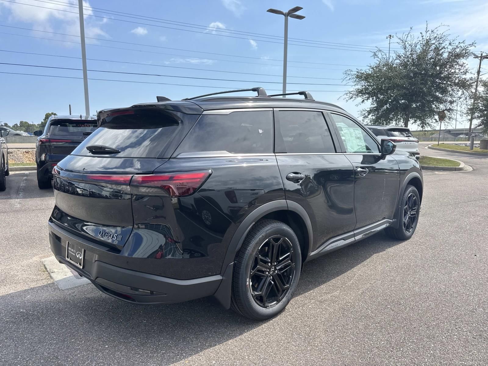 New 2026 INFINITI QX60 Sport w/ Dark Cargo Package AWD/4WD image 4