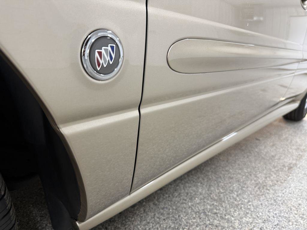 Used 2005 Buick Le Sabre Custom image 17