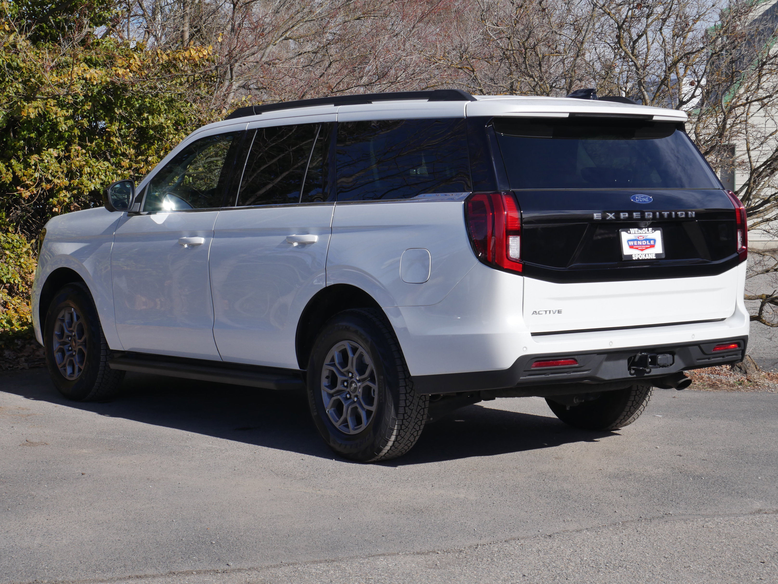 Certified 2025 Ford Expedition Active AWD/4WD image 18