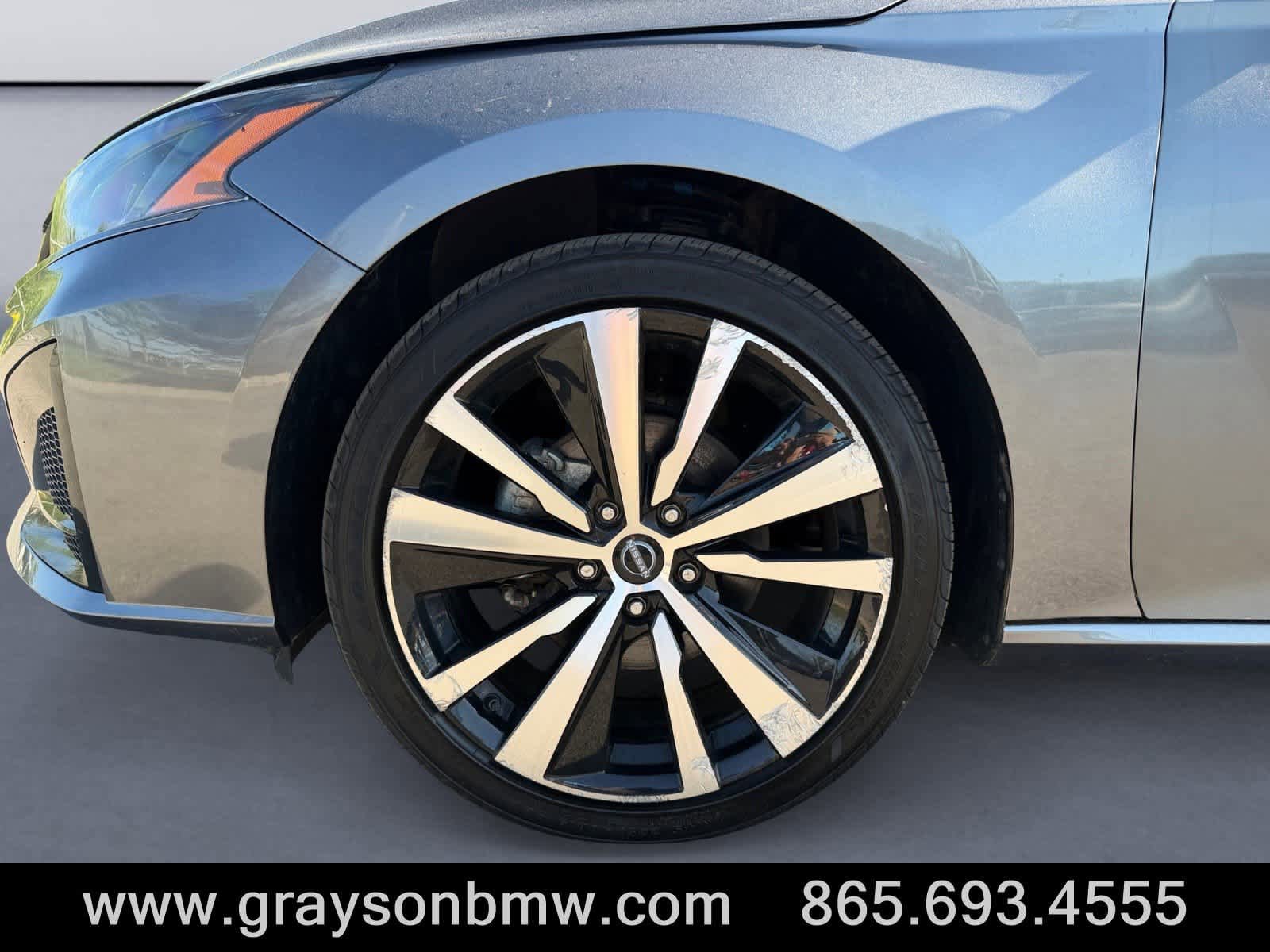 Used 2024 Nissan Altima 2.5 SR FWD image 9