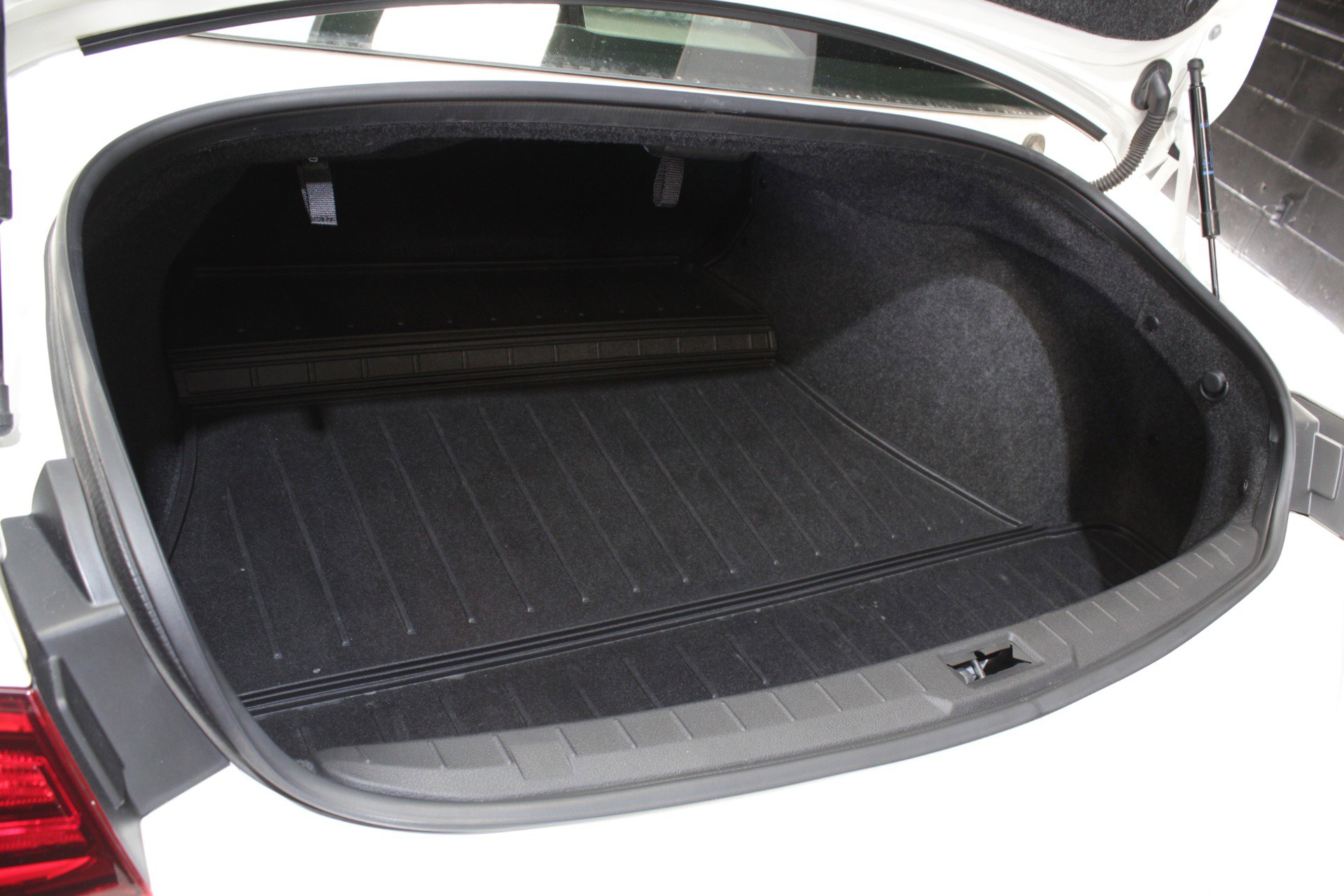 Used 2022 INFINITI Q60 Red Sport 400 w/ Cargo Package RWD image 60