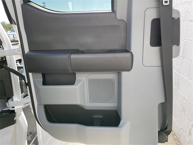 New 2026 Ford F550 4x4 Supercab Super Duty image 21