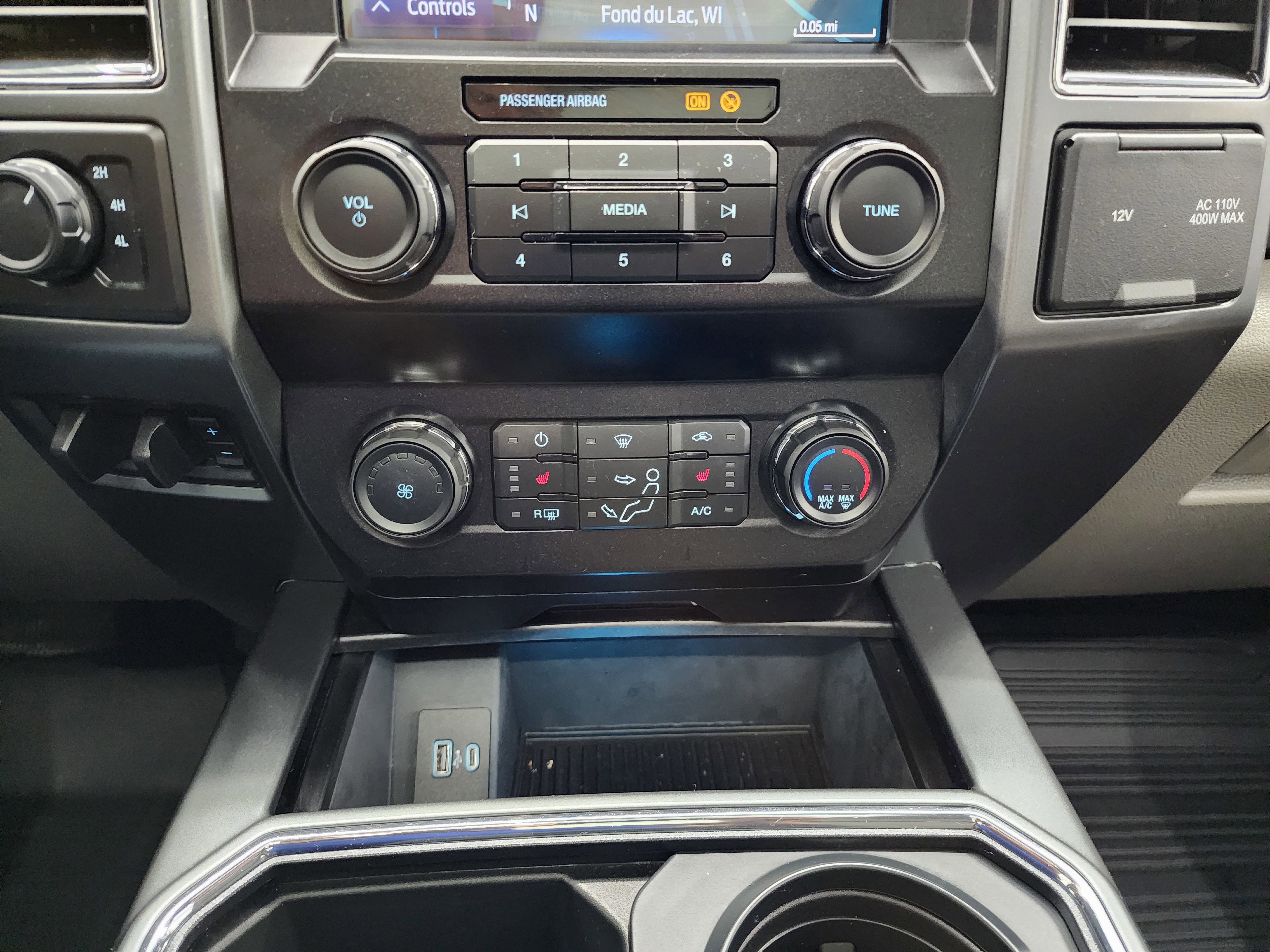 Used 2021 Ford F250 XLT w/ XLT Premium Package image 16