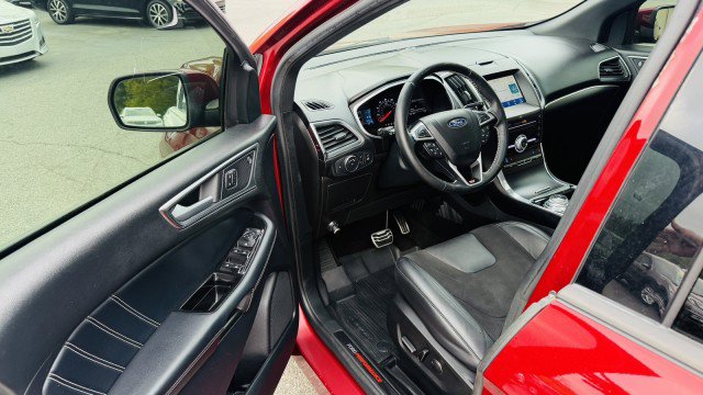 Used 2019 Ford Edge ST w/ Equipment Group 401A AWD/4WD image 10