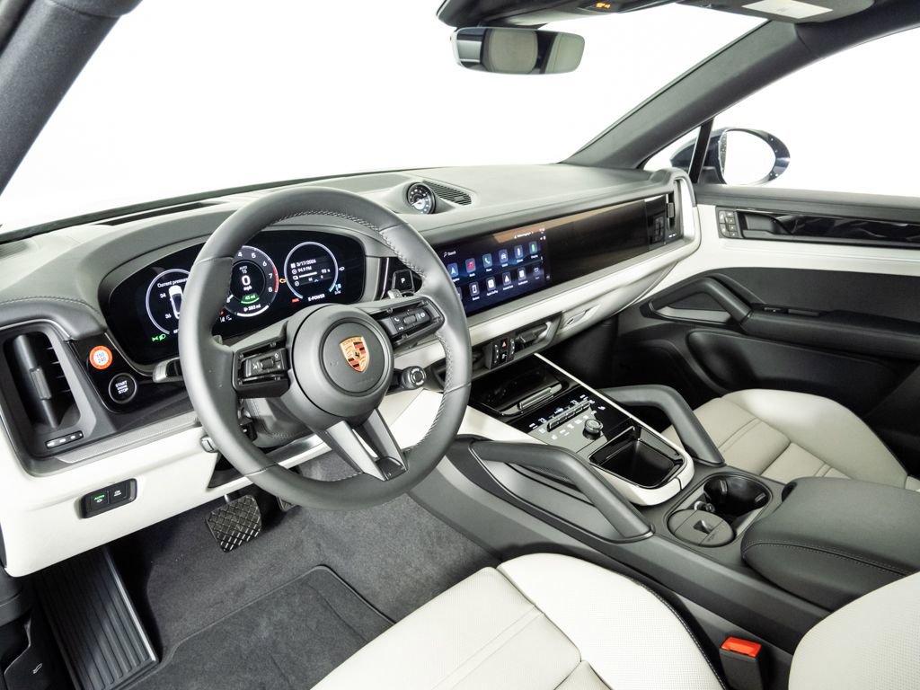 New 2026 Porsche Cayenne Base image 4
