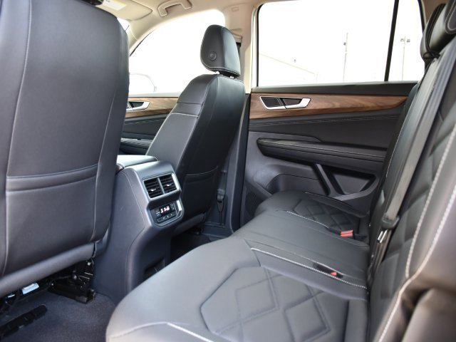 New 2026 Volkswagen Atlas SE image 16