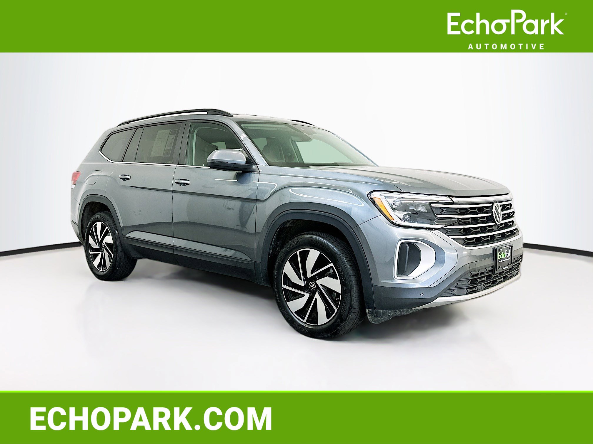 Used 2025 Volkswagen Atlas SE image 1