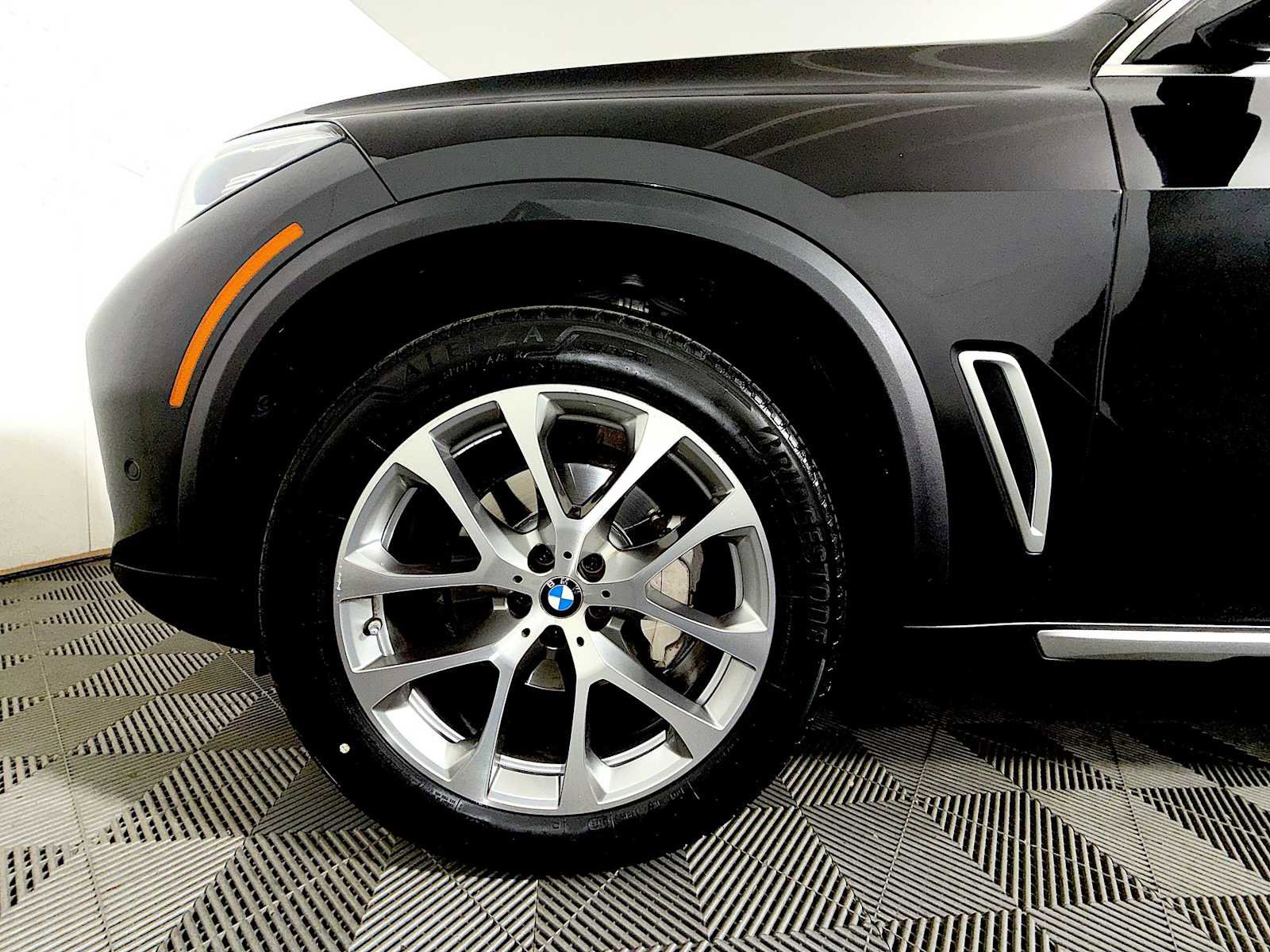 Certified 2023 BMW X5 xDrive40i w/ Premium Package image 8