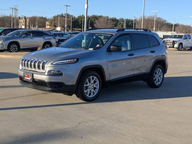 Used 2017 Jeep Cherokee Sport image 10