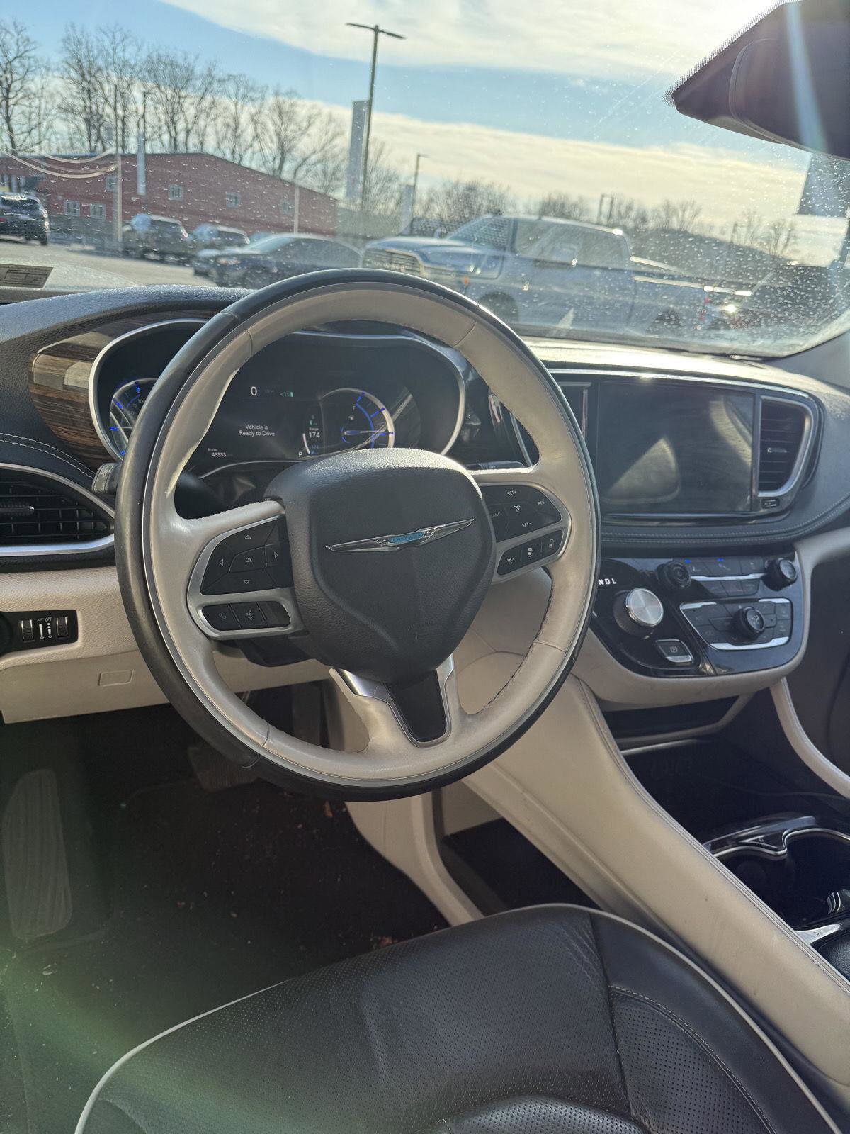 Certified 2021 Chrysler Pacifica Limited image 8