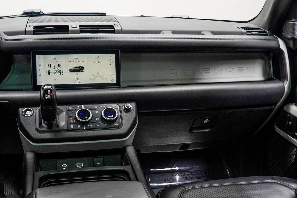 Used 2022 Land Rover Defender 110 XS Edition AWD/4WD image 17