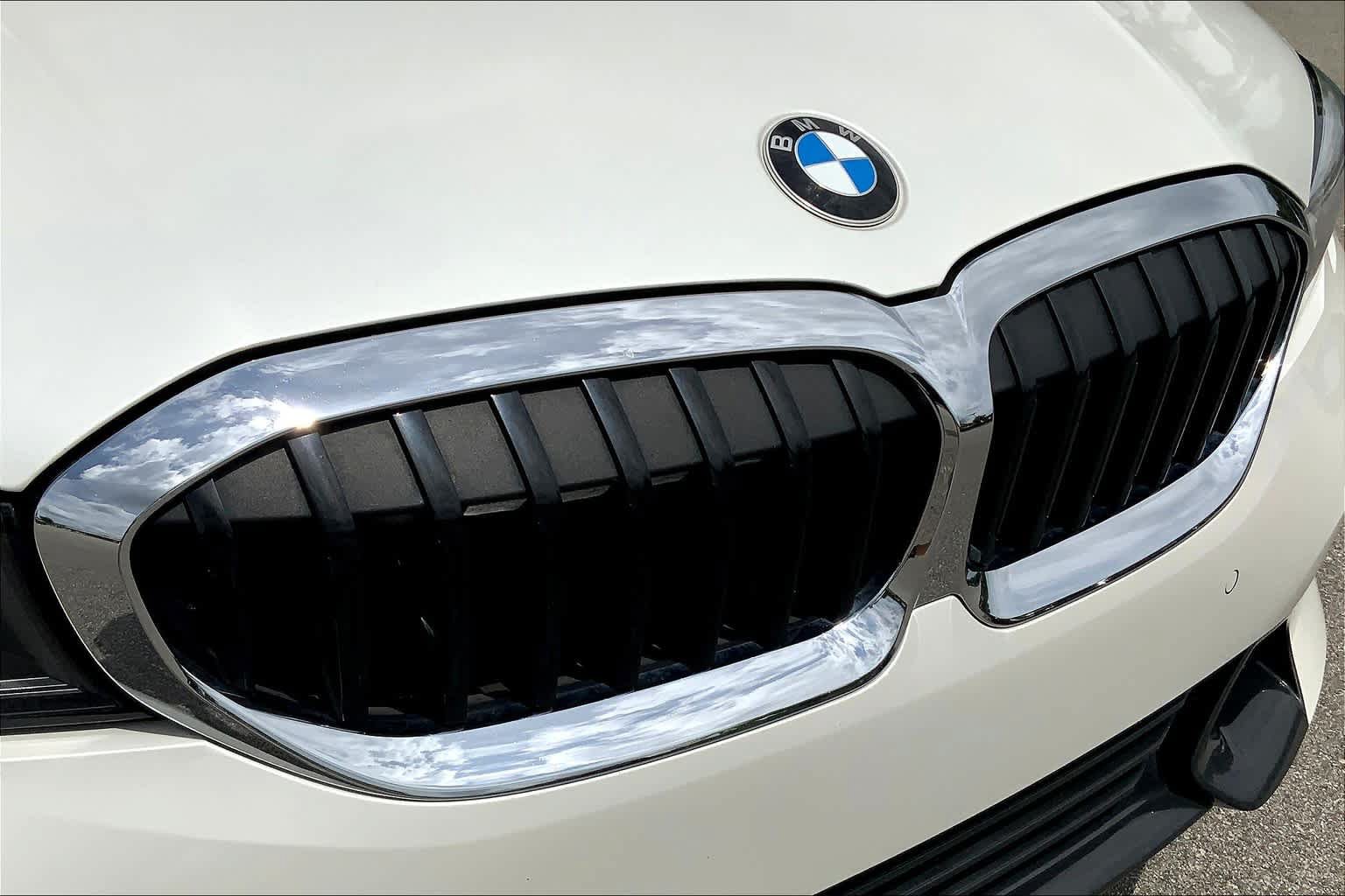 Used 2021 BMW 330i Sedan w/ Convenience Package RWD image 32