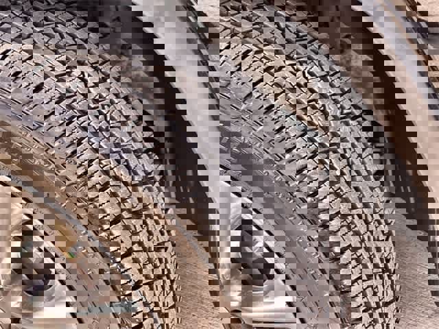 Used 2021 Jeep Cherokee Latitude Lux w/ Comfort/Convenience Group image 23