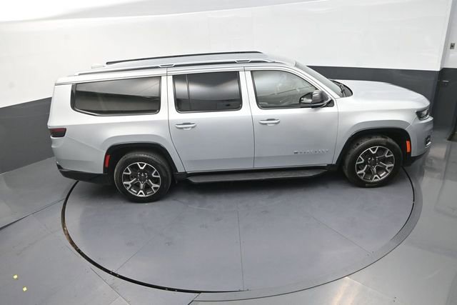 Used 2023 Jeep Wagoneer L Series III w/ Preferred Equipment Group image 18