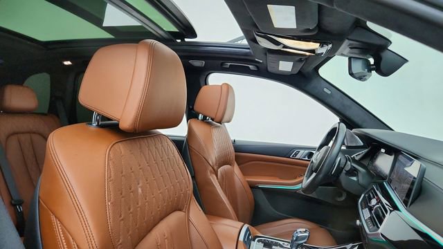 Used 2023 BMW X5 M50i w/ Executive Package image 22