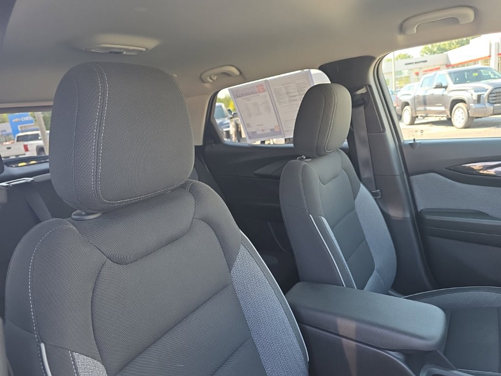 Used 2025 Chevrolet TrailBlazer LT AWD/4WD image 10