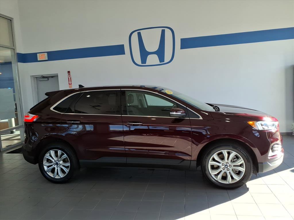 Used 2022 Ford Edge Titanium w/ Equipment Group 301A image 4
