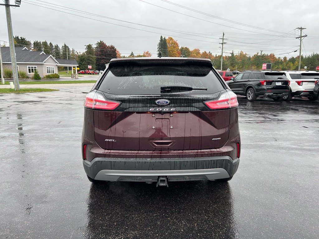 Used 2024 Ford Edge SEL w/ Convenience Package AWD/4WD image 4