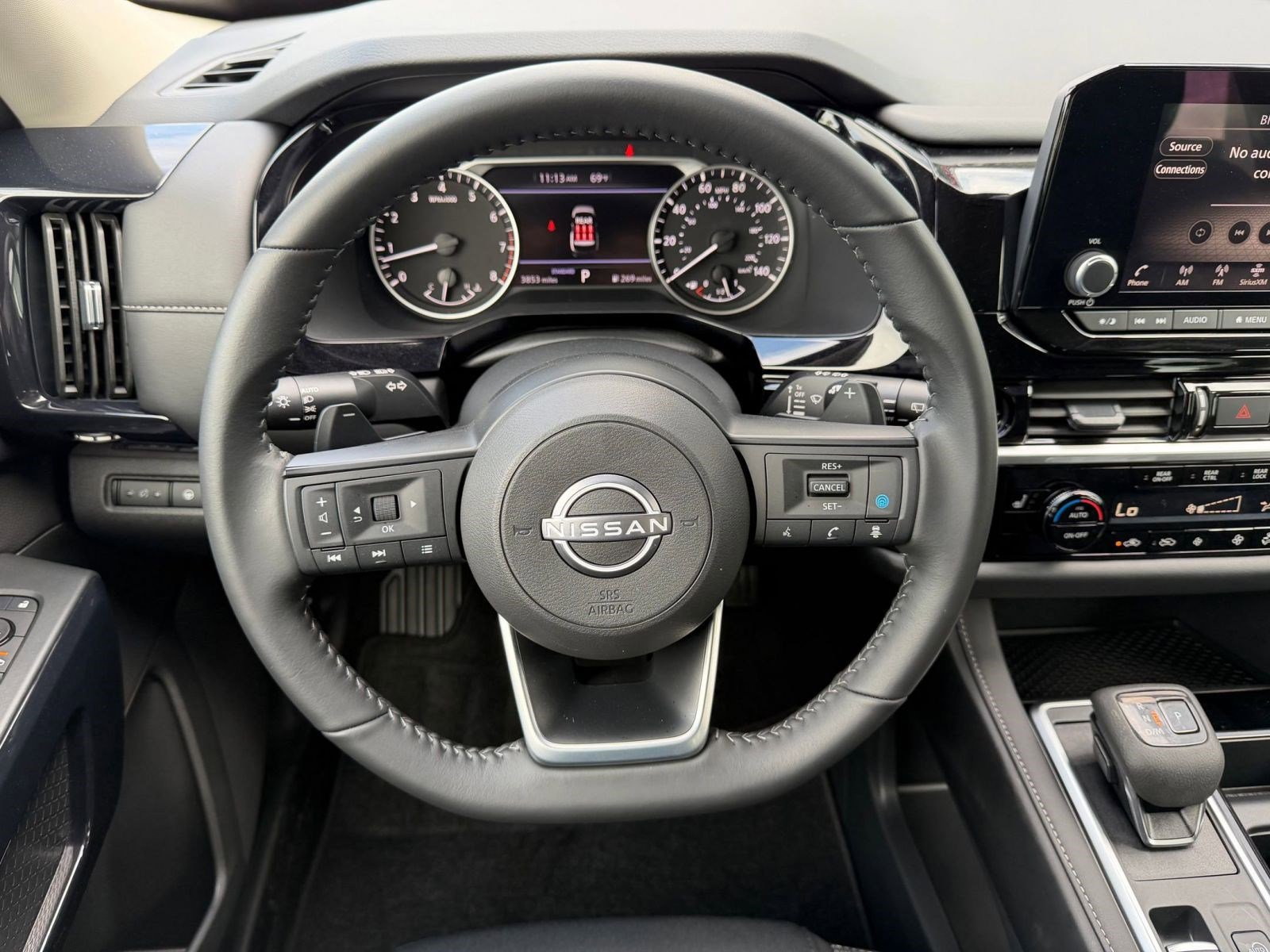 Certified 2025 Nissan Pathfinder SV image 15