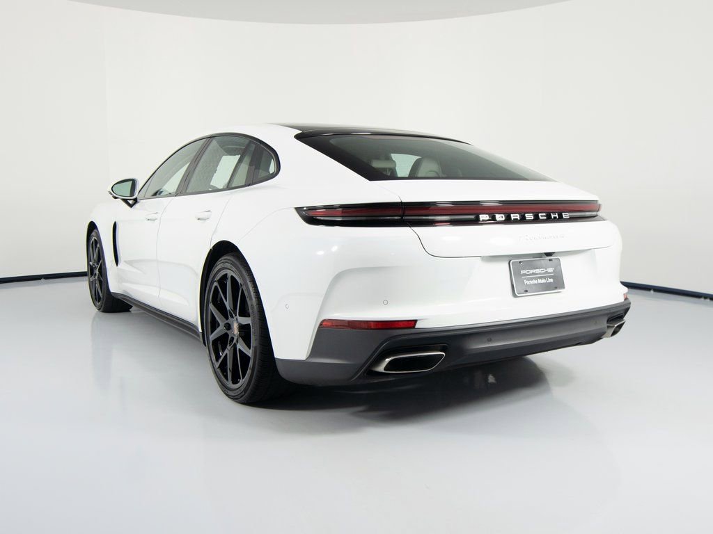 Certified 2025 Porsche Panamera 4 image 3