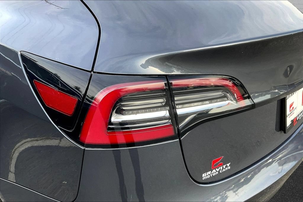 Used 2022 Tesla Model 3 Standard Range RWD image 19