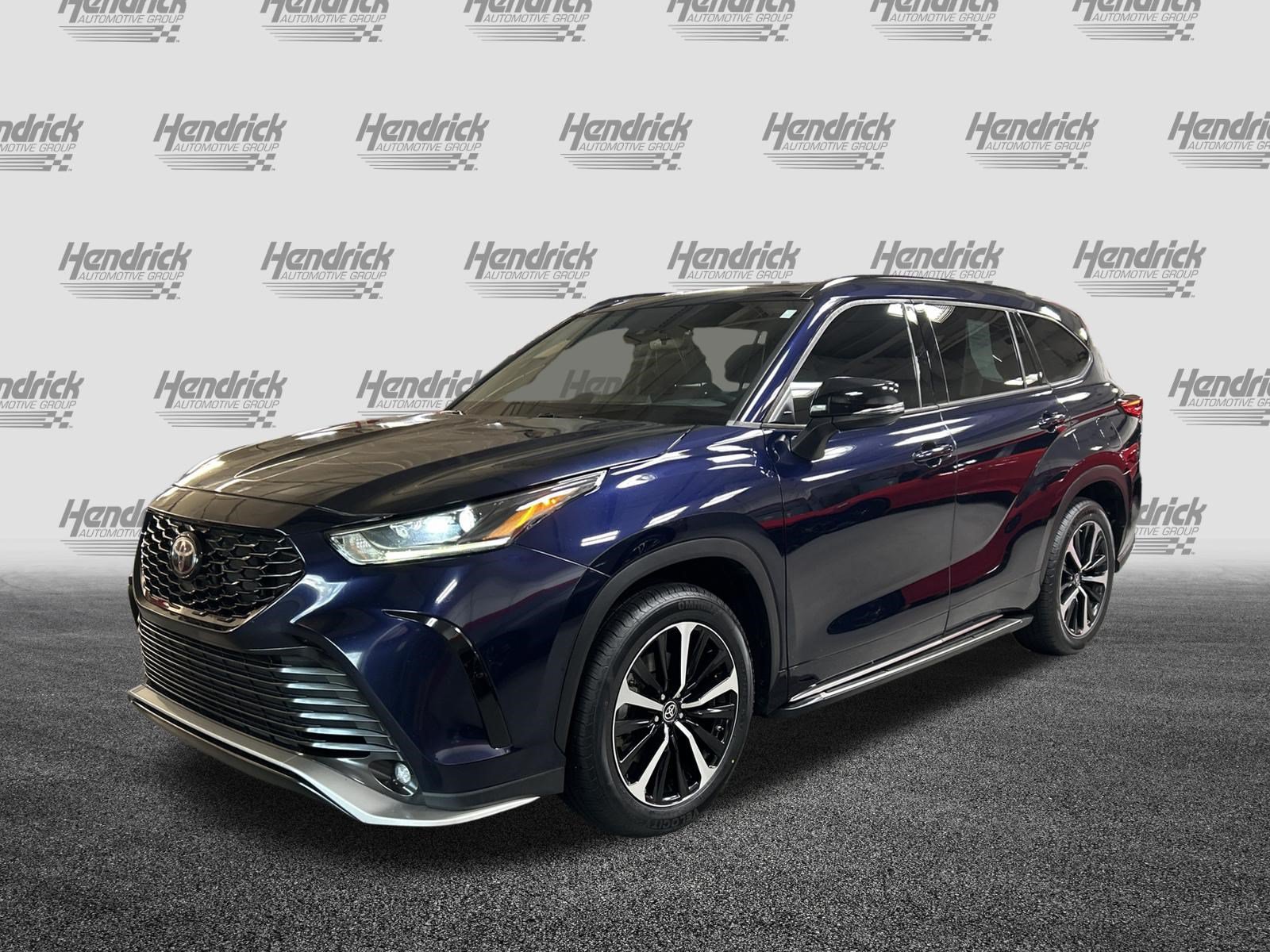 Used 2021 Toyota Highlander XSE FWD image 5