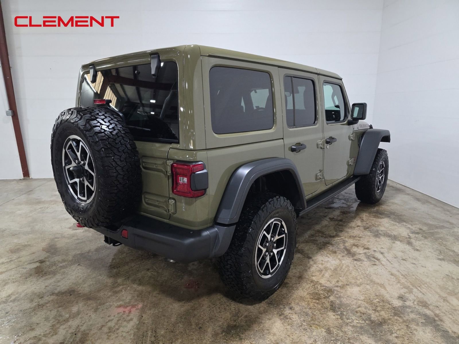 Used 2025 Jeep Wrangler Unlimited Rubicon w/ Steel Bumper Group image 6