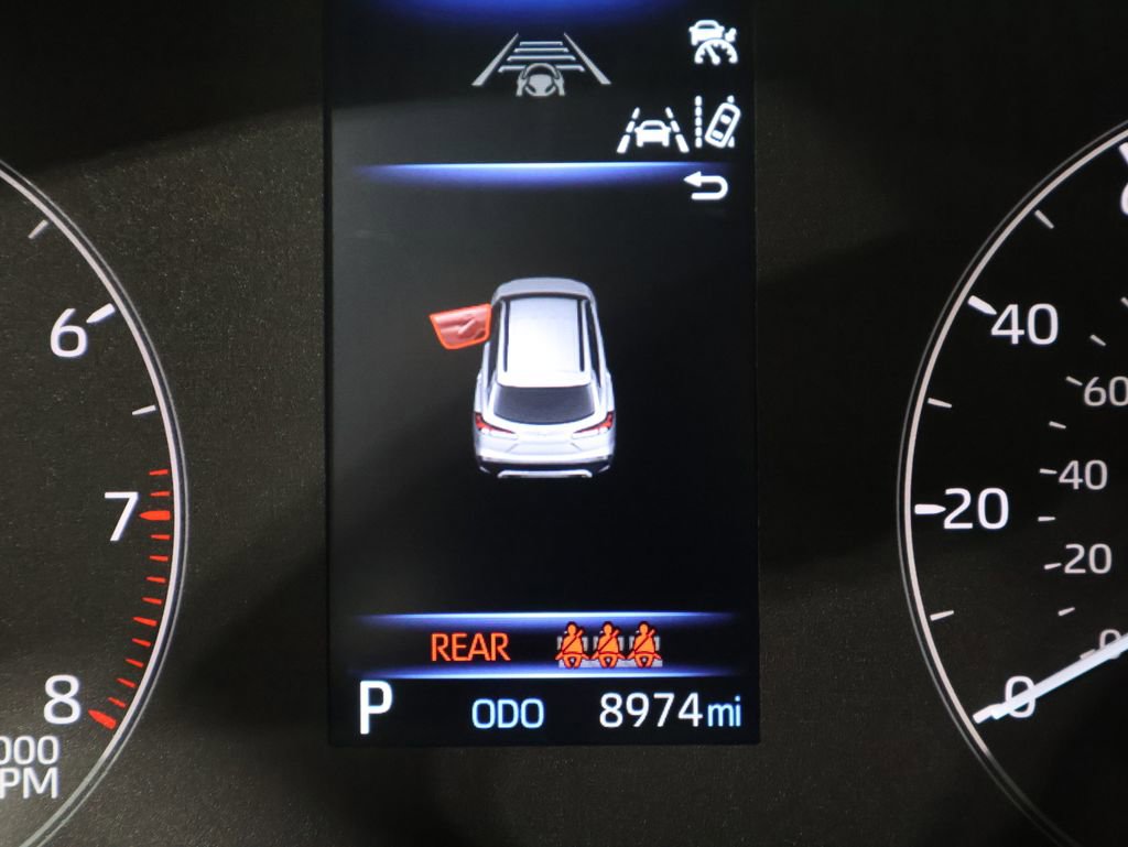 Used 2023 Toyota Corolla Cross LE w/ Moonroof Package image 39