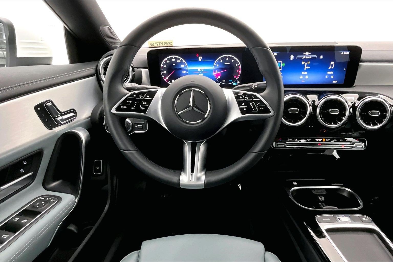 Used 2026 Mercedes-Benz CLA 250 image 4