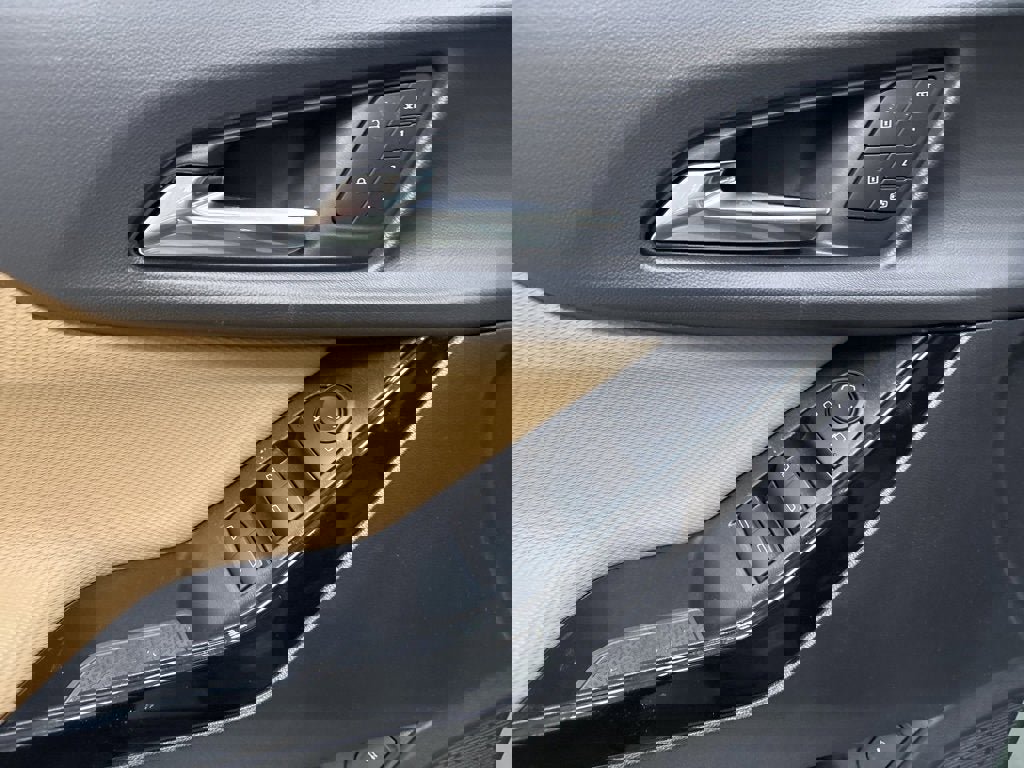 New 2026 Chevrolet Equinox ACTIV w/ Convenience Package III image 14