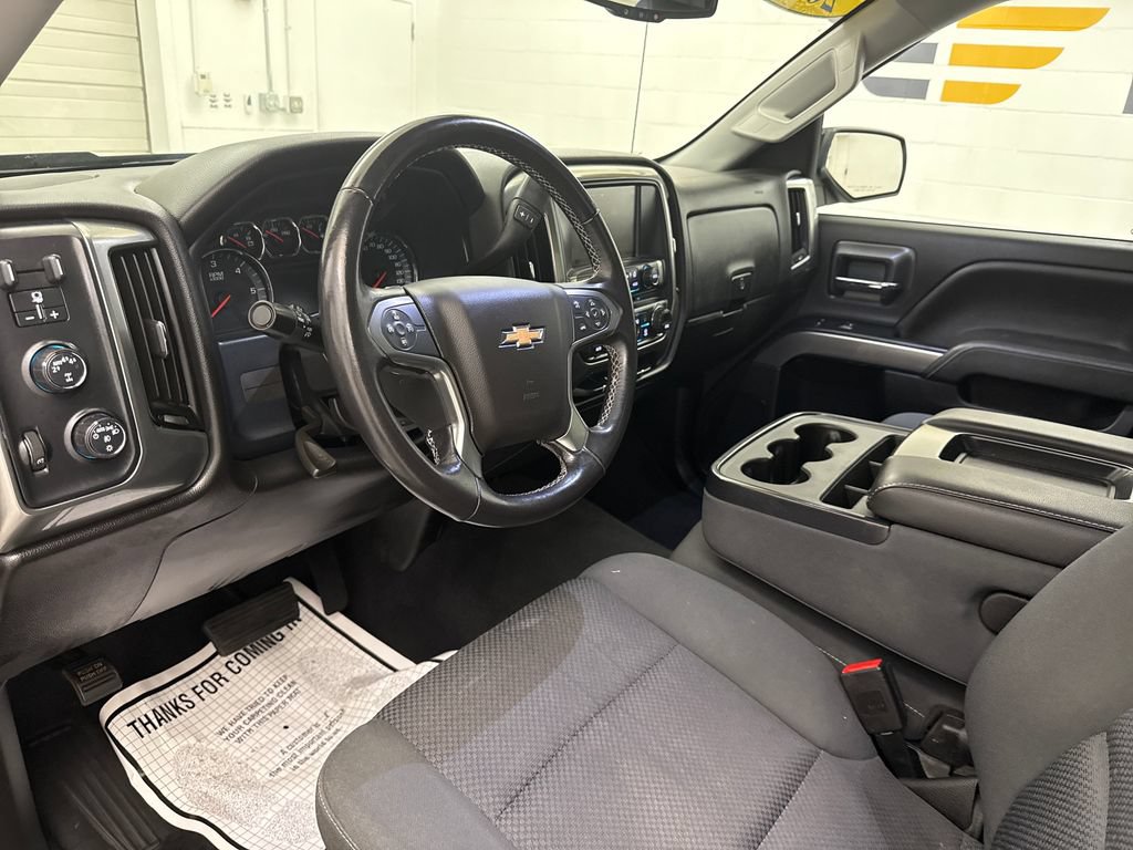 Used 2019 Chevrolet Silverado 1500 LT w/ All Star Edition AWD/4WD image 9