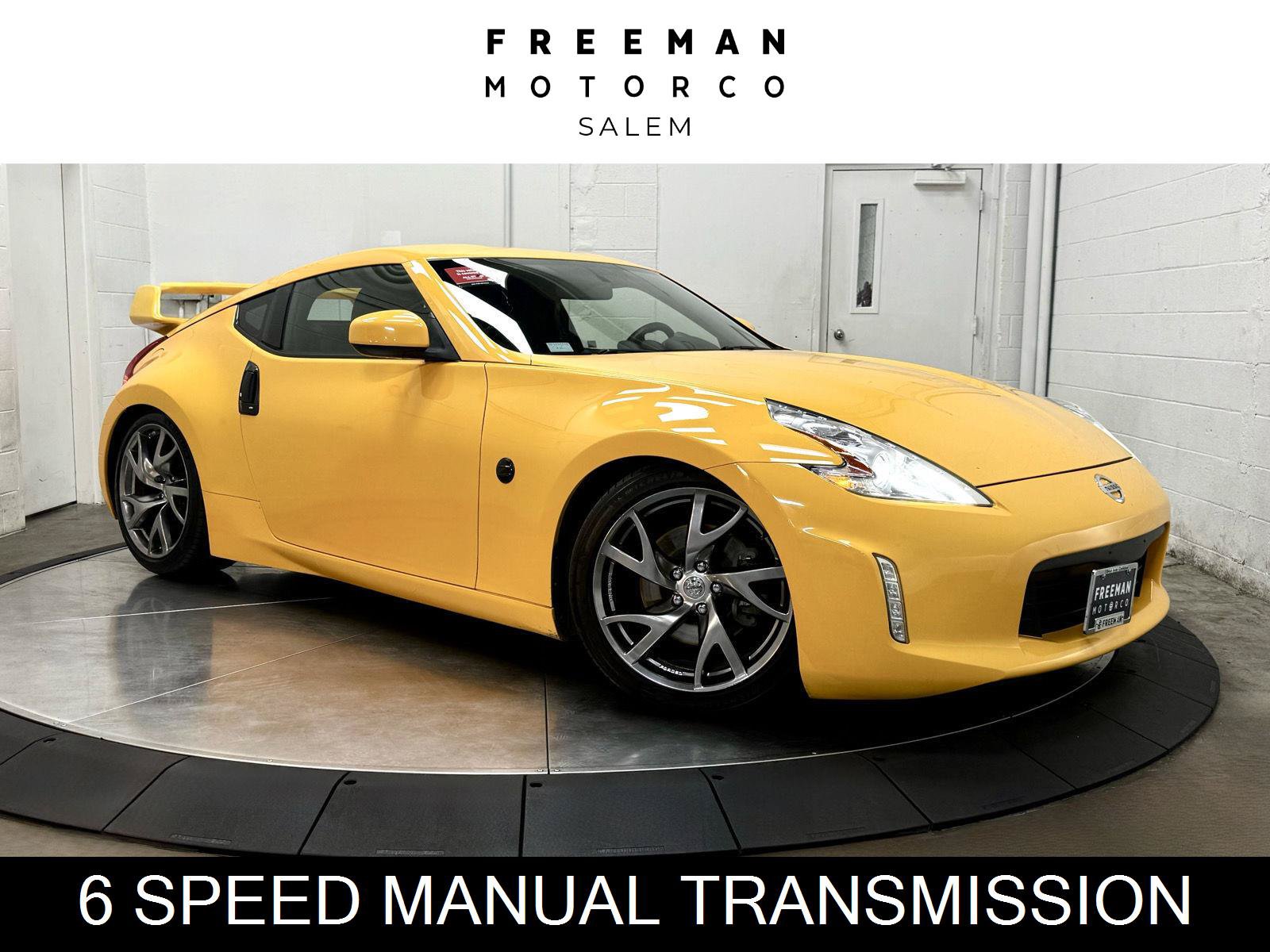 Used 2017 Nissan 370Z Coupe RWD image 1