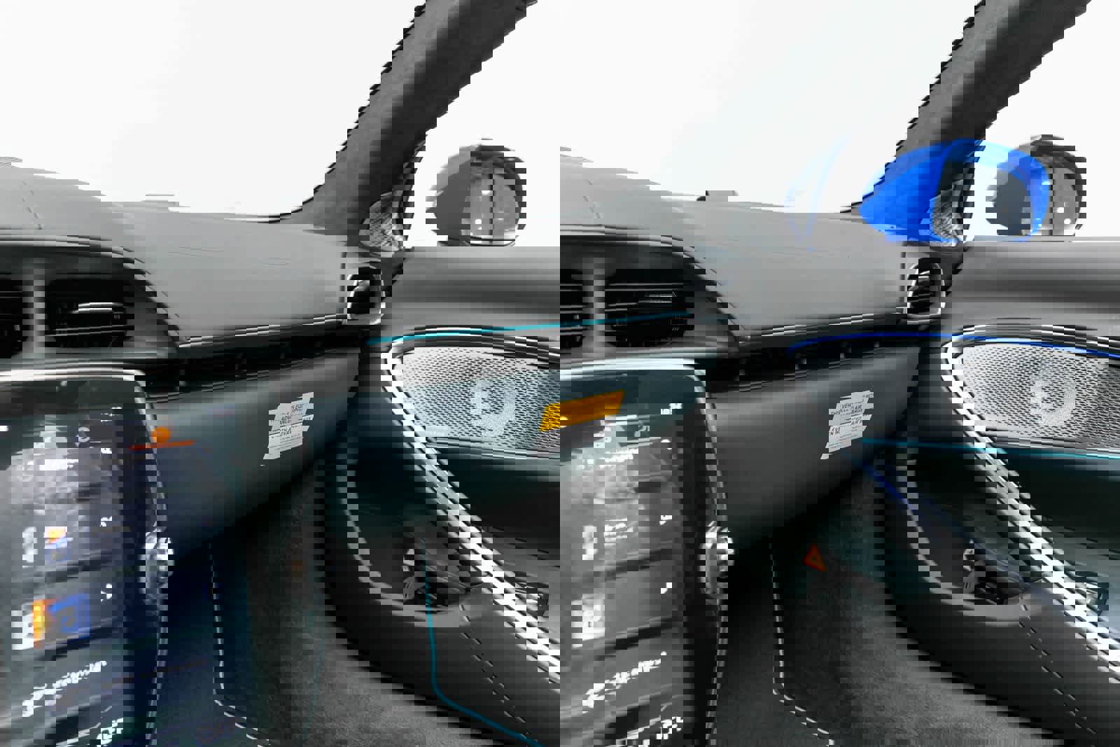 New 2025 McLaren Artura Spider image 33