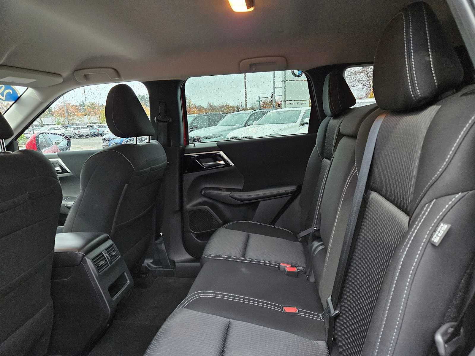 Used 2022 Mitsubishi Outlander ES image 19