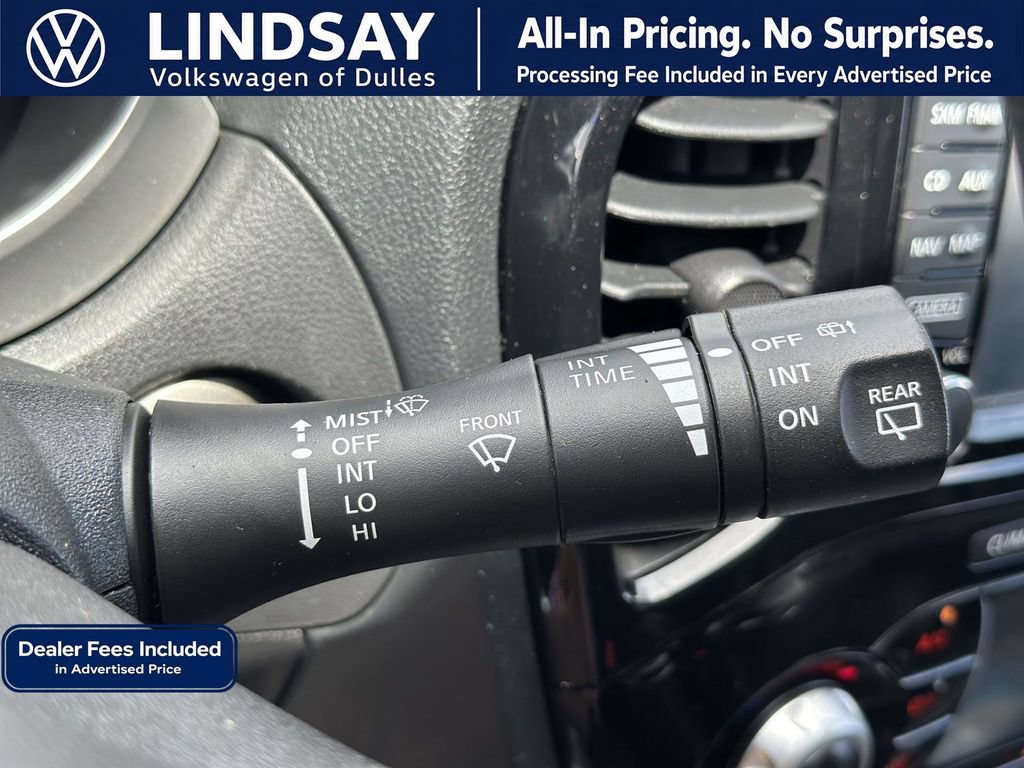 Used 2014 Nissan Juke SL AWD/4WD image 23