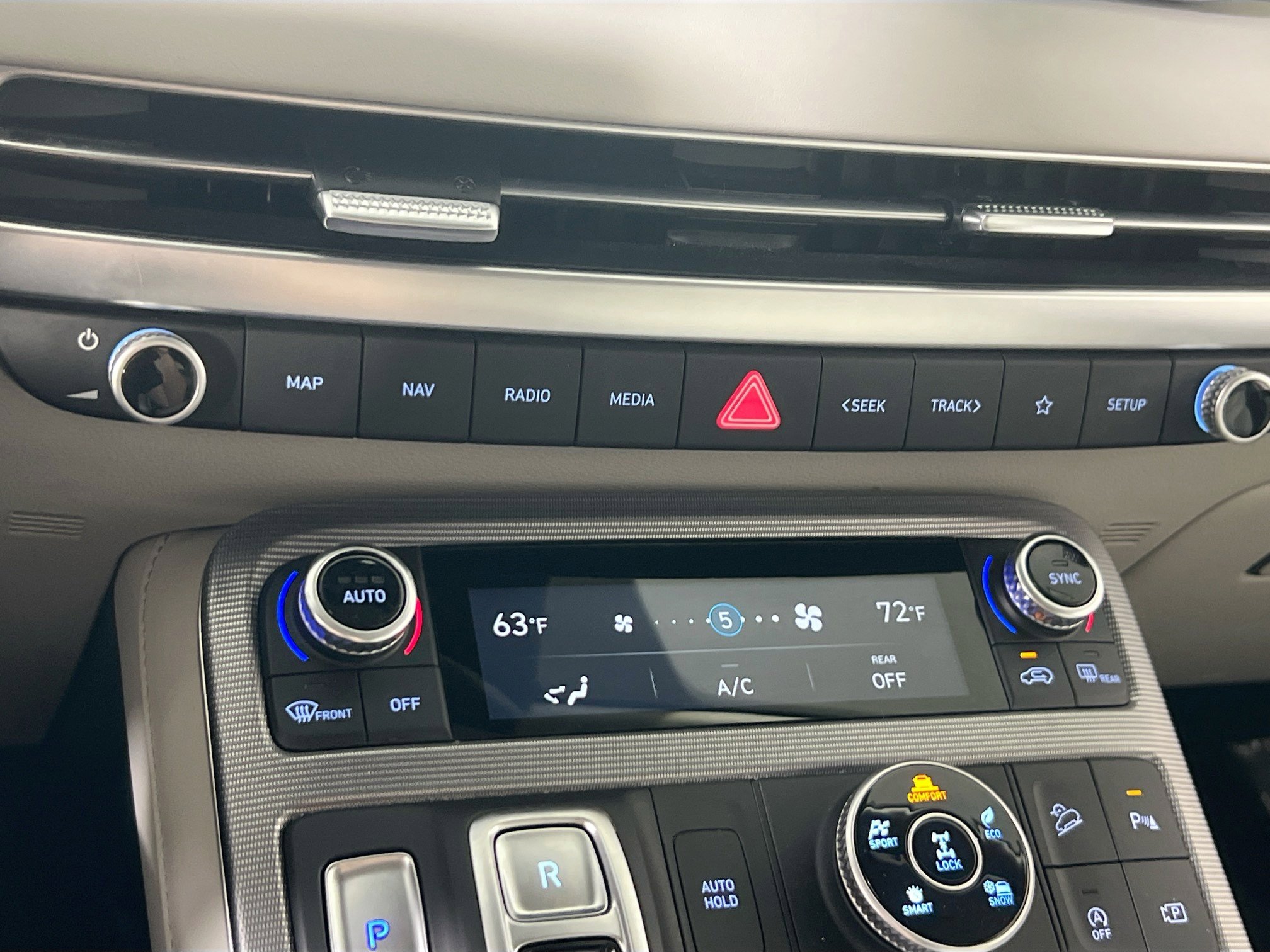 Used 2023 Hyundai Palisade Calligraphy image 16