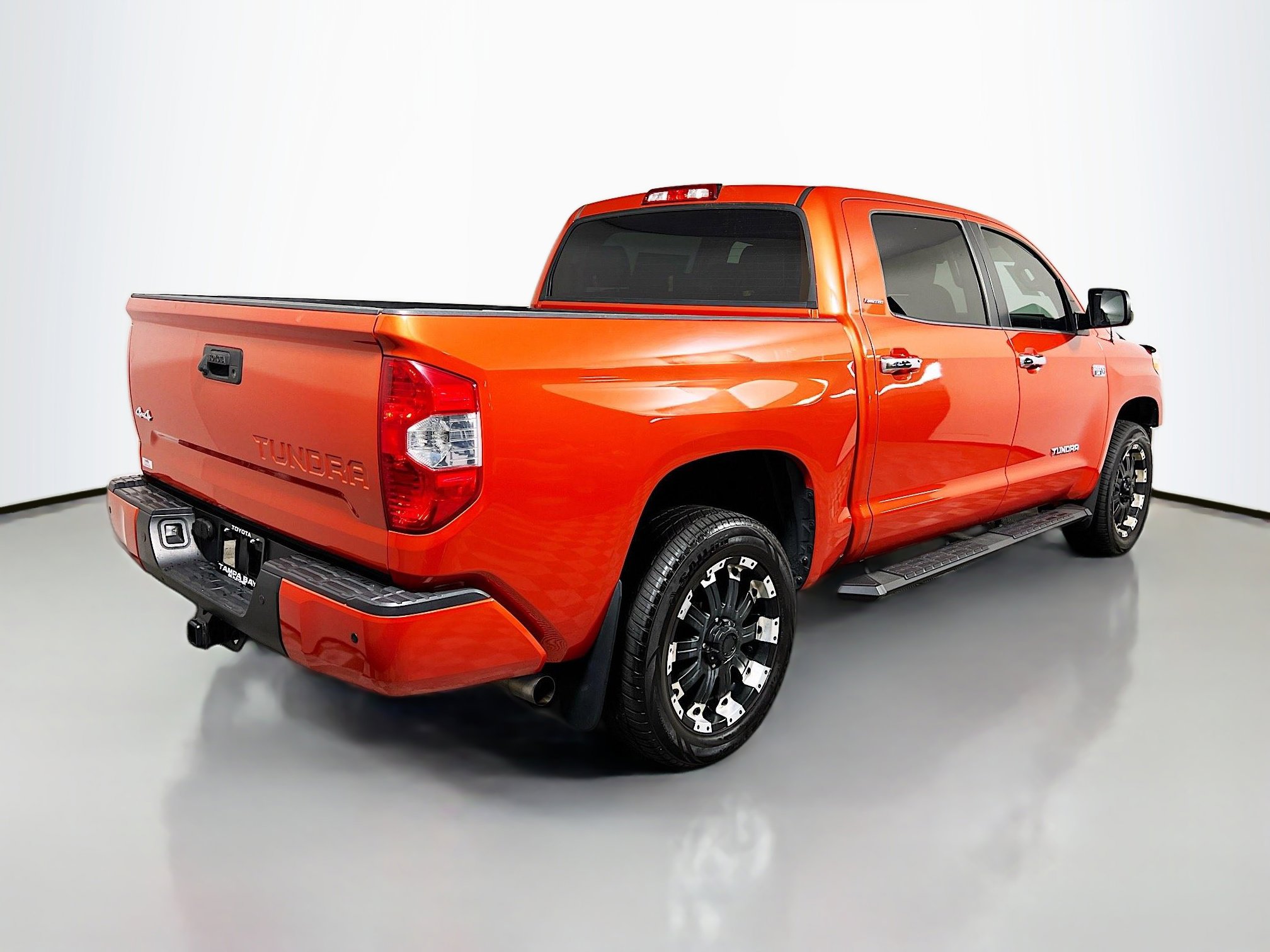 Used 2018 Toyota Tundra Limited w/ Limited Premium Package image 4