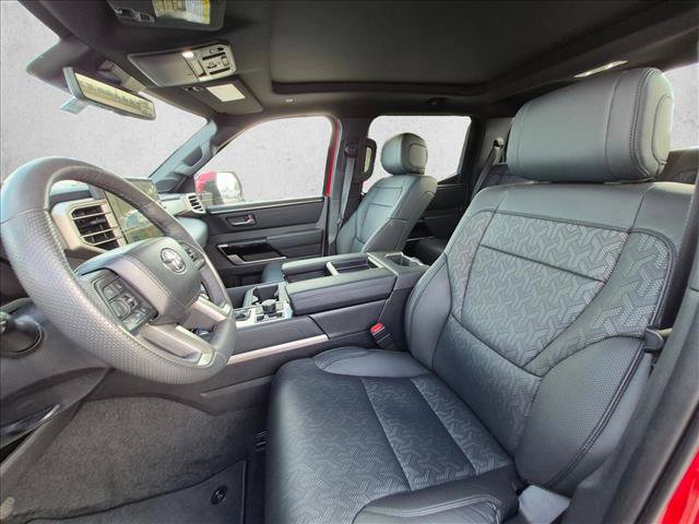 Used 2025 Toyota Tundra Limited AWD/4WD image 10