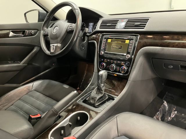 Used 2014 Volkswagen Passat TDI SEL Premium FWD image 48