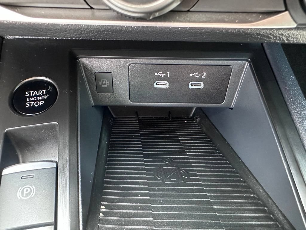 Used 2025 Nissan Kicks SV FWD image 22
