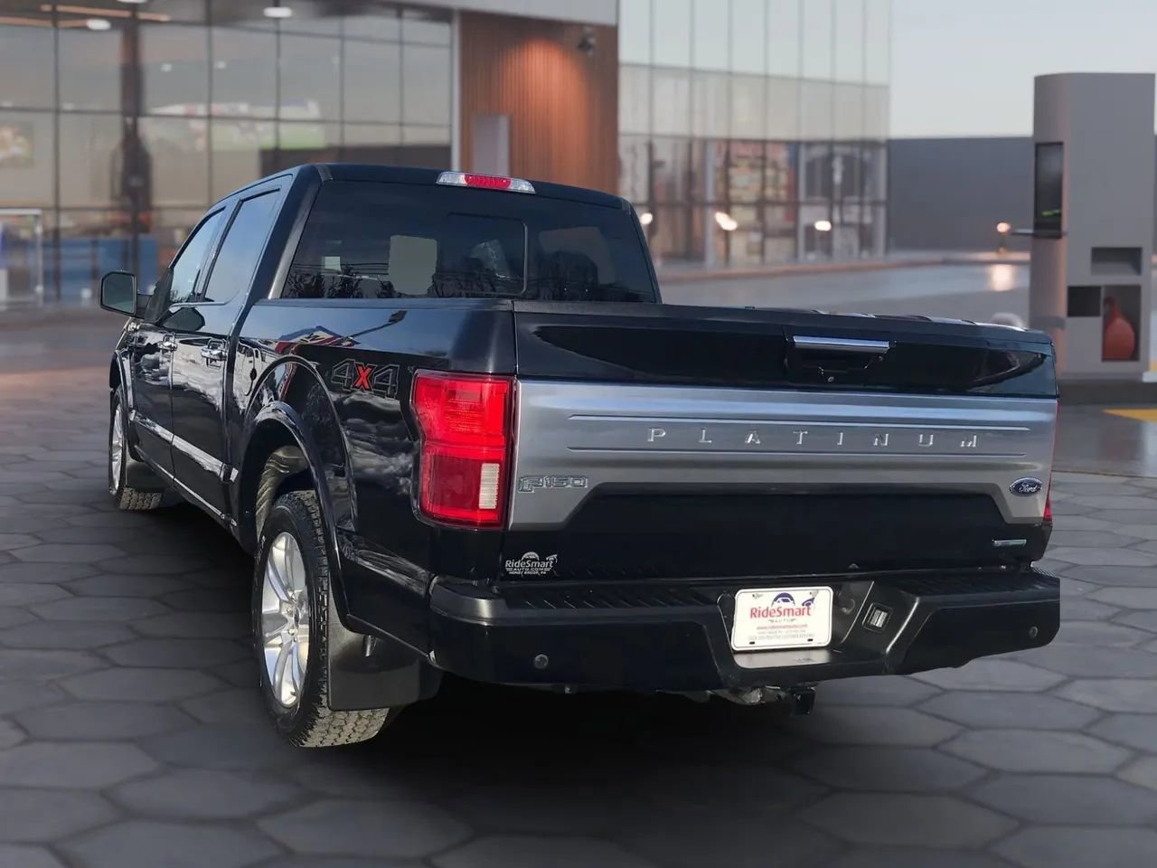 Used 2019 Ford F150 Platinum image 8