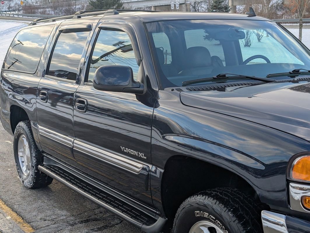 Used 2006 GMC Yukon XL SLT w/ SLT Preferred Equipment Group image 17