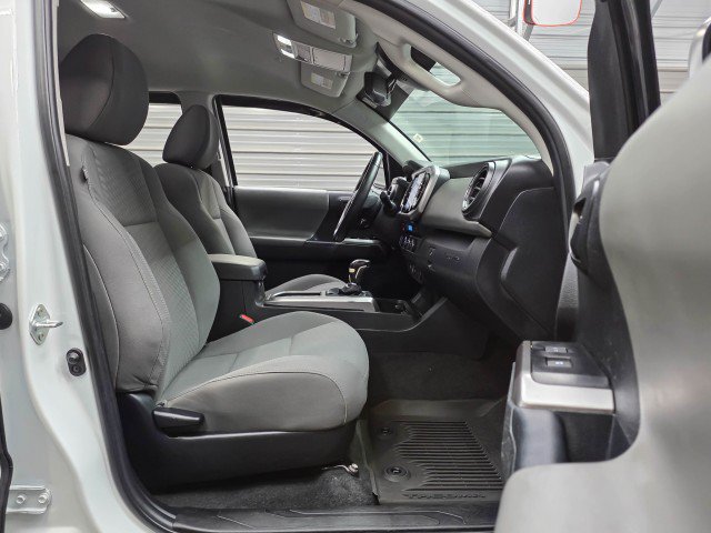 Used 2023 Toyota Tacoma SR5 AWD/4WD image 17
