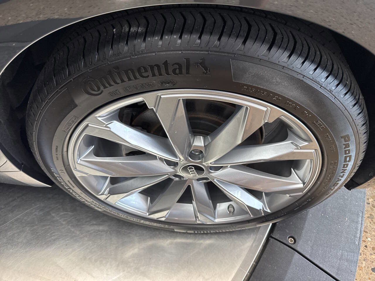 Used 2024 Audi A6 Premium Plus w/ Executive Package image 38