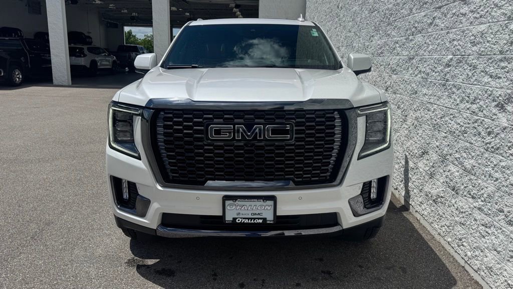 Used 2024 GMC Yukon Denali Ultimate w/ LPO, Floor Liner Package AWD/4WD image 4