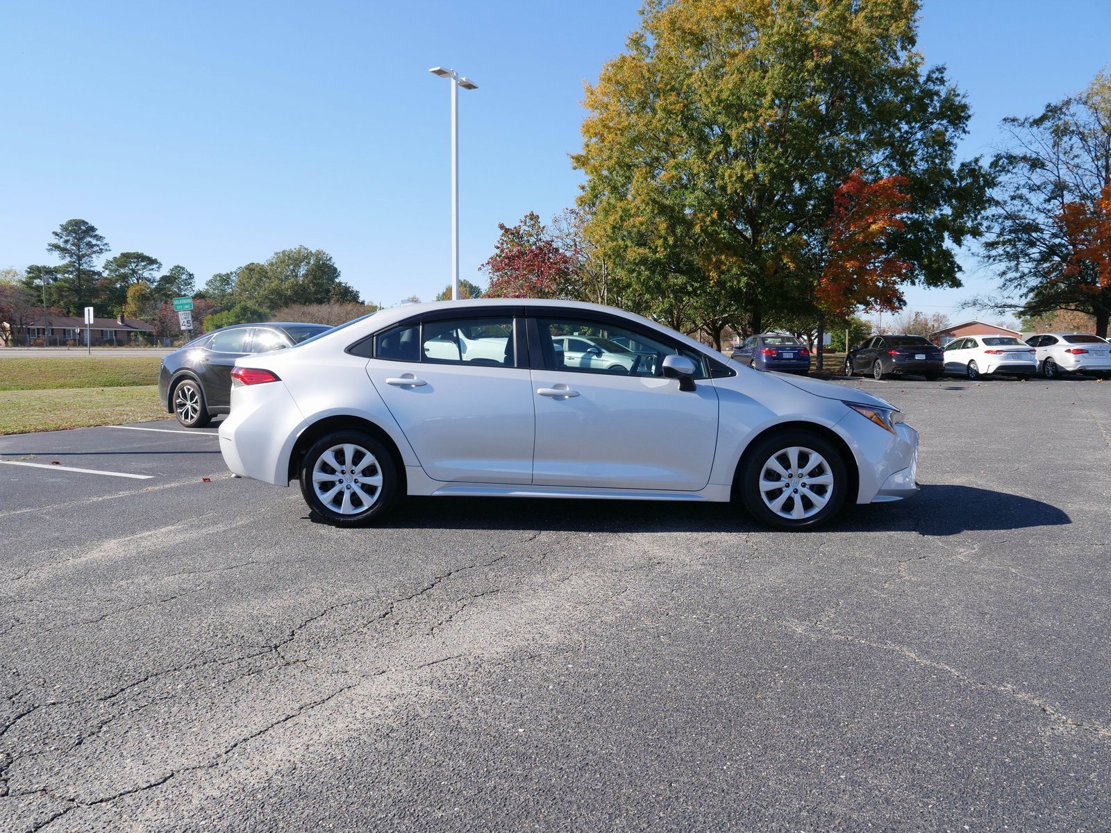 Used 2024 Toyota Corolla LE image 3