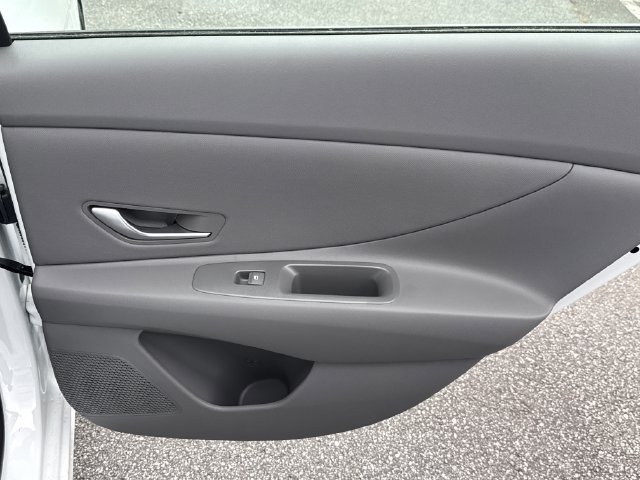 New 2026 Hyundai Elantra Sport FWD image 18